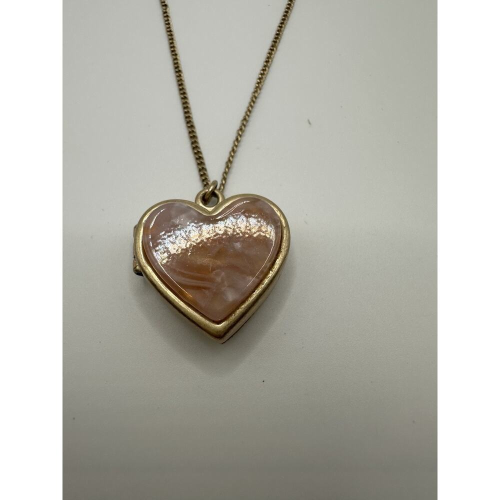 Gold Tone Chain Necklace With Faux Rose Quartz Heart Locket Signed D 16” - Picture 2 of 6